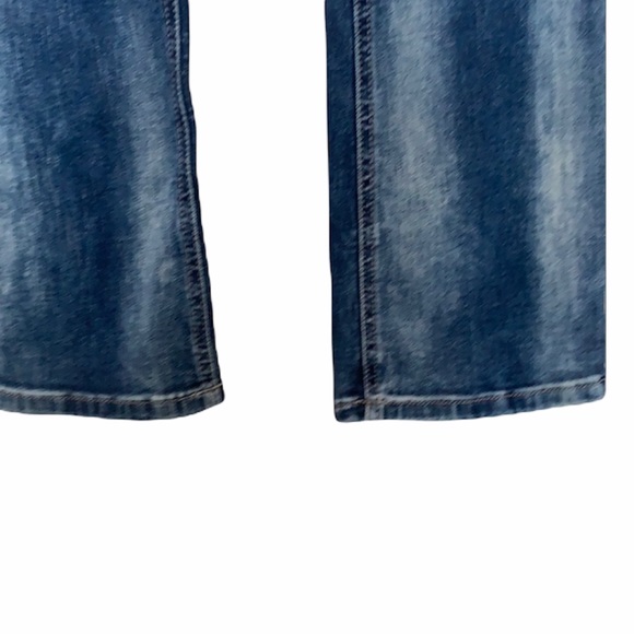 Maurices Medium Sandblasted Wash Denim Jeans - Picture 4 of 9